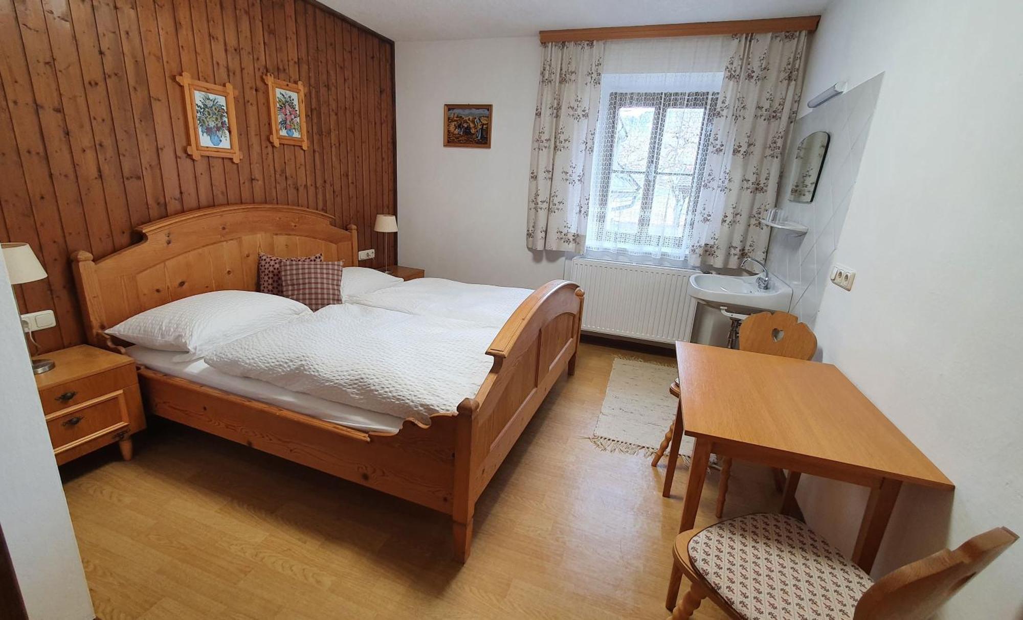 Farm stay Neufangbauer, Familie Sabine Und Peter Hauser *